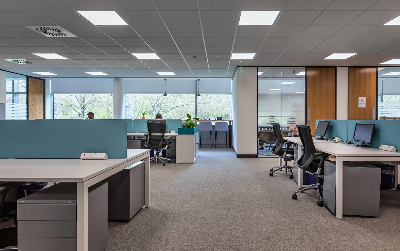 Overview image of an office.